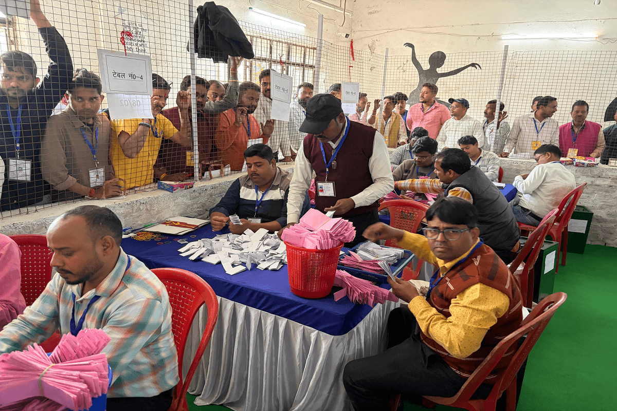 झारखंड निकाय चुनाव: रोशनी खलखो की बड़ी बढ़त, कांग्रेस समर्थित उम्मीदवार पीछे