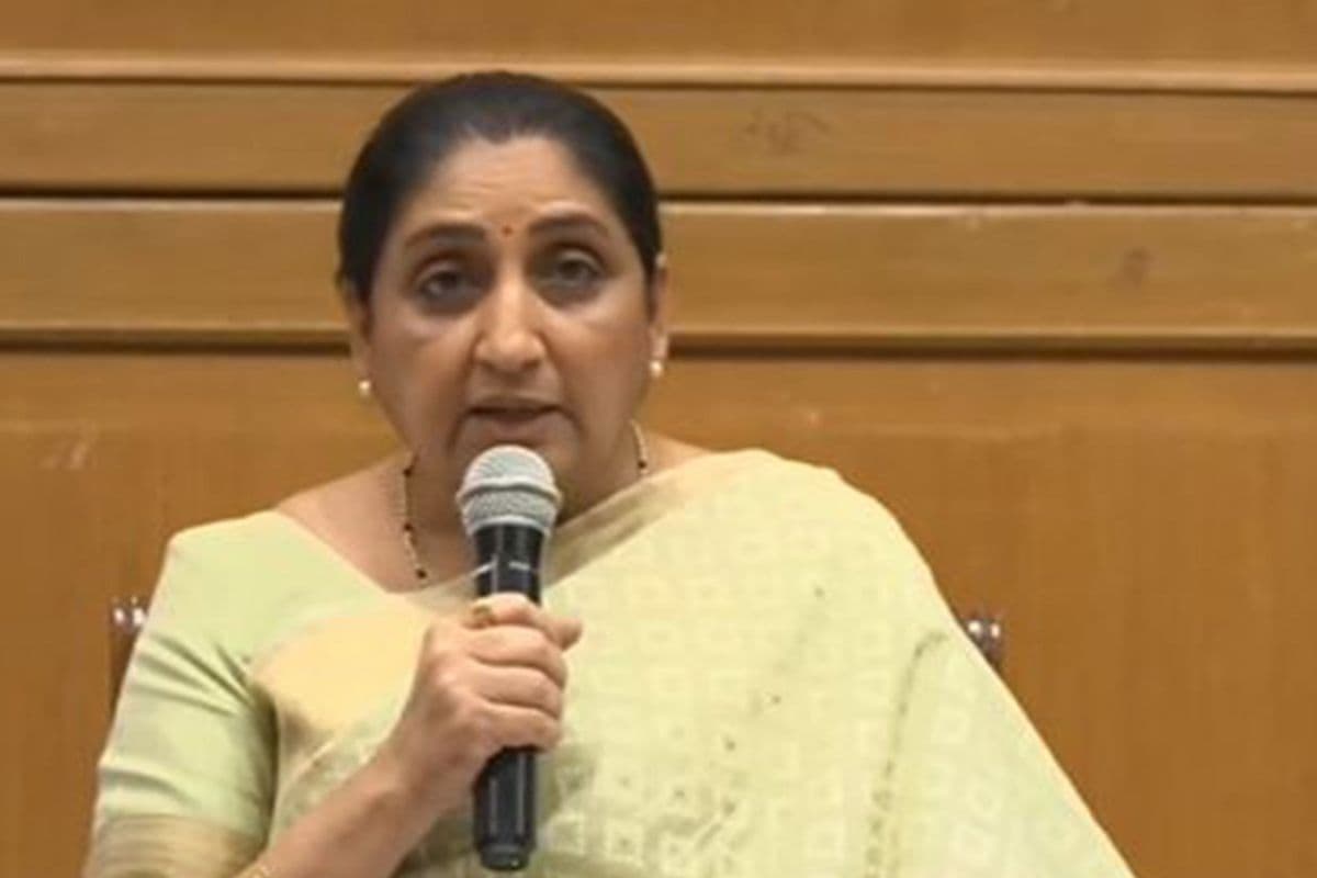 सुनेत्रा पवार को NCP का नेशनल प्रेसिडेंट चुना गया, प्रफुल्ल पटेल ने की घोषणा