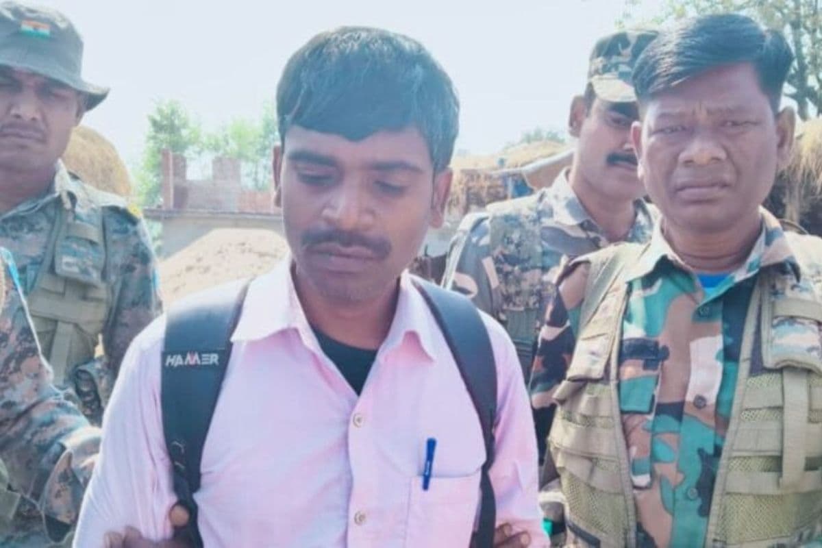 पलामू में ACB का चला डंडा: रोजगार सेवक 6 हजार घूस लेते धराया, इस योजना के काम को करने के बदले मांगा था पैसा