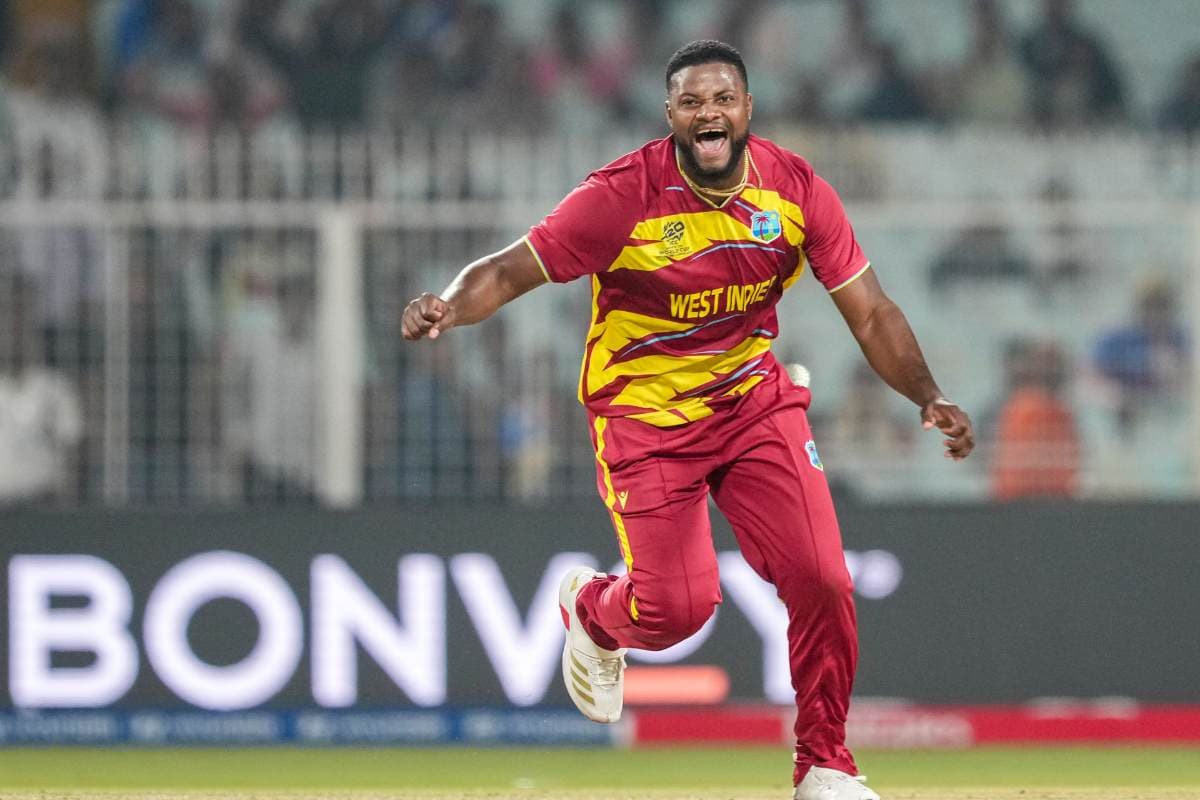 वर्ल्ड कप में शेफर्ड का कोहराम, हैट्रिक लेकर रचा इतिहास, स्कॉटलैंड पस्त