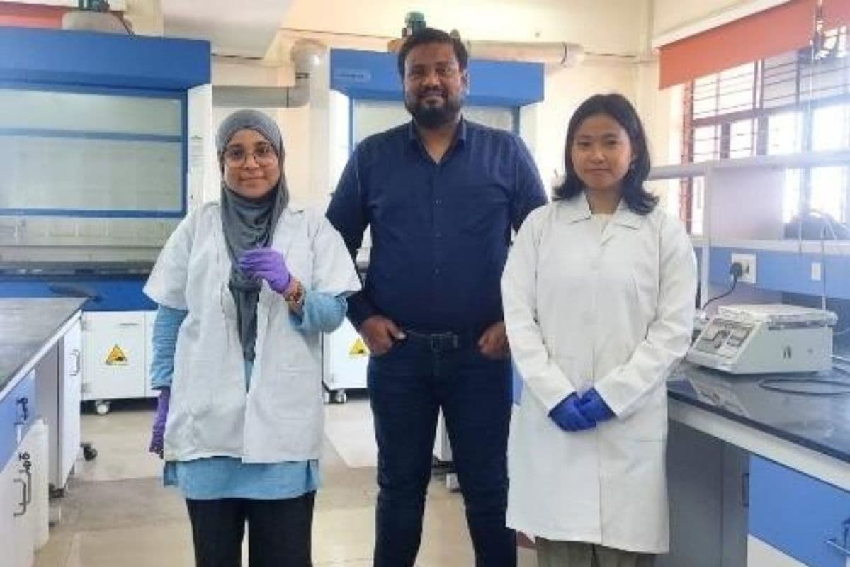 Dhanbad: सस्ते कैटेलिस्ट से होगा ग्रीन हाइड्रोजन का उत्पादन, IIT-ISM के वैज्ञानिकों की बड़ी खोज