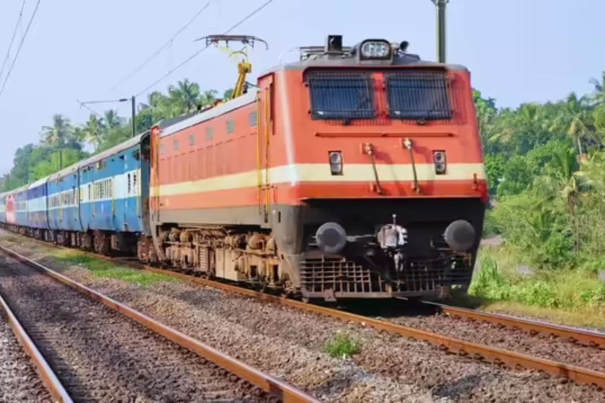 होली पर कोसी और मिथिला को मिली स्पेशल ट्रेनों की सौगात, झंझारपुर-डिब्रूगढ़ ट्रेन का शेड्यूल जारी