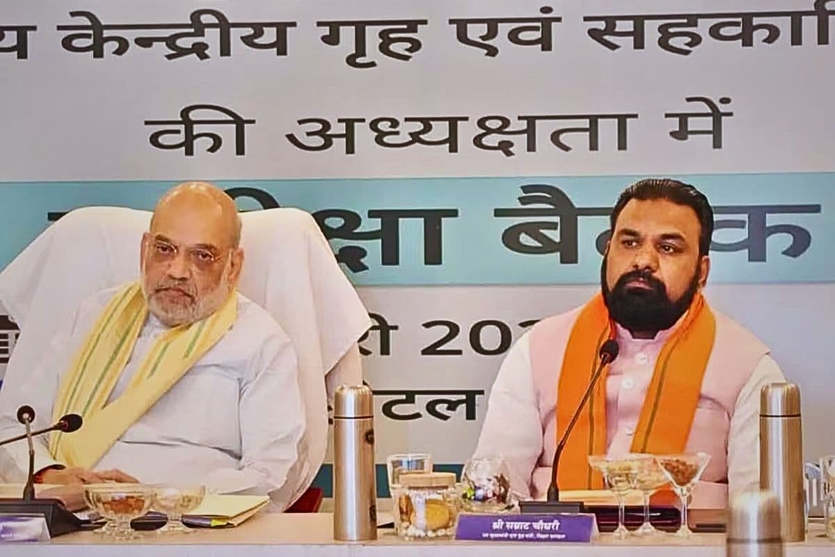 अमित शाह के सीमांचल दौरे के बाद एक्शन प्लान तैयार, संदिग्ध आधार केंद्रों पर जल्द होगी छापेमारी