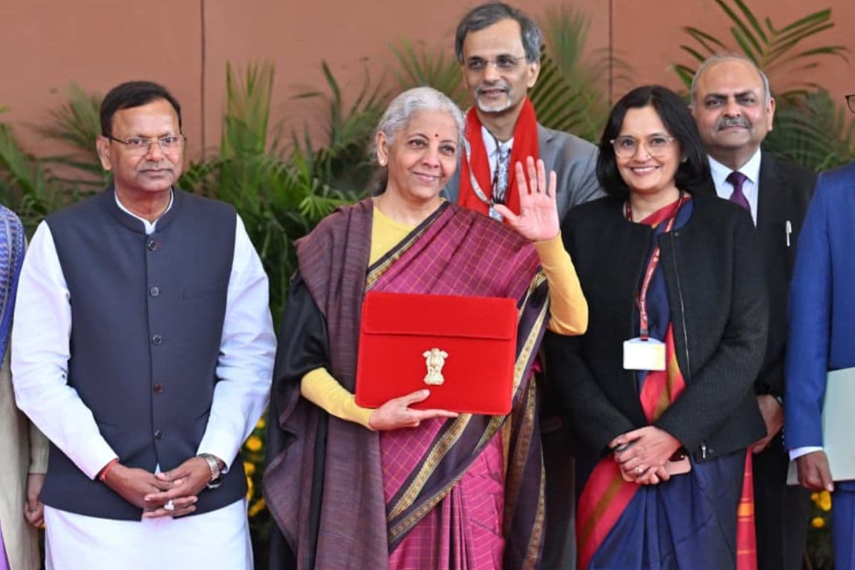 Budget 2026: हाईस्पीड रेल कॉरिडोर, शिप रिपेयर सेंटर और क्या-क्या बिहार को मिला? प्वाइंट्स में जानिए