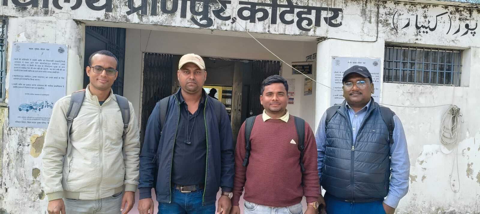 राजस्व कर्मचारी संघ के आह्वान पर अनिश्चितकालीन हड़ताल शुरू