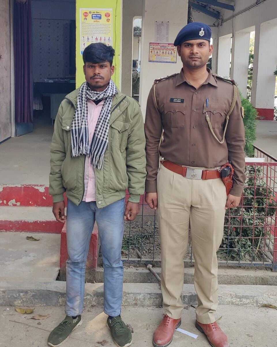 लाल वारंटी अभियुक्त को गिरफ्तार