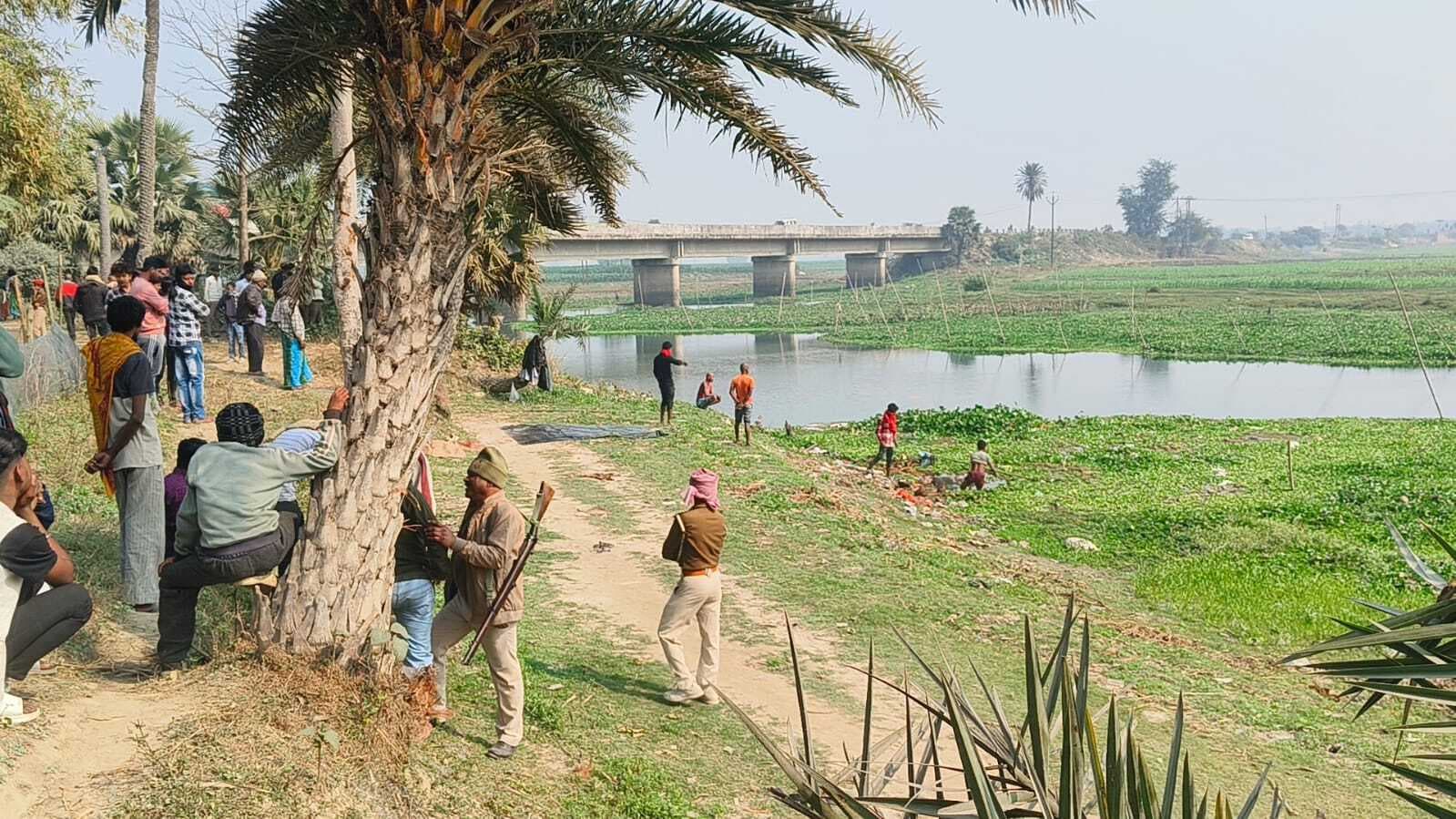 कारी कोसी नदी से कोलासी पुल के पास मिला शव, हड़कंप