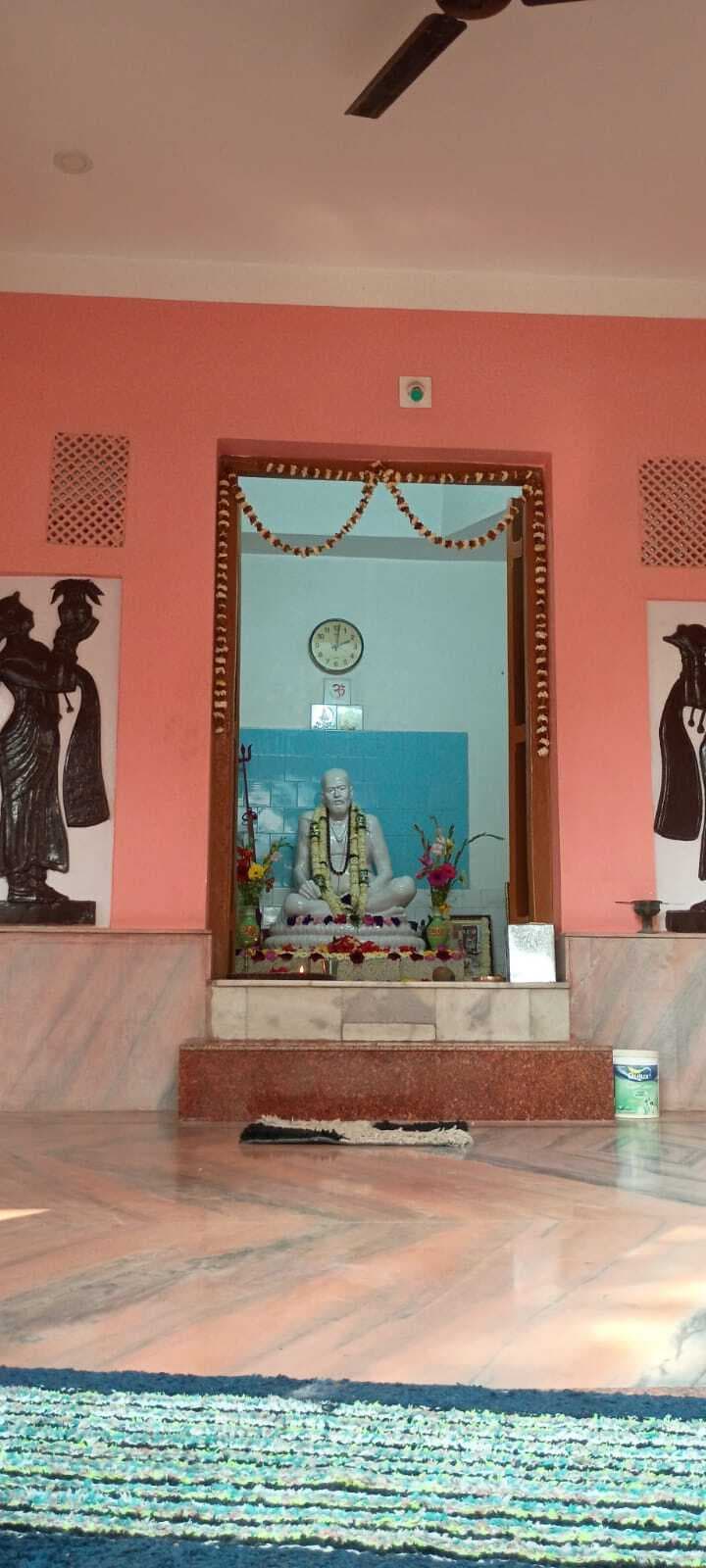 महाशिवरात्रि : बामदेव आश्रम में धार्मिक अनुष्ठान संपन्न, बंटा प्रसाद