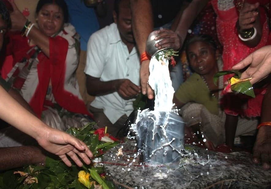 महाशिवरात्रि को लेकर आयोजित मेले में उमड़ रहा जनसैलाब