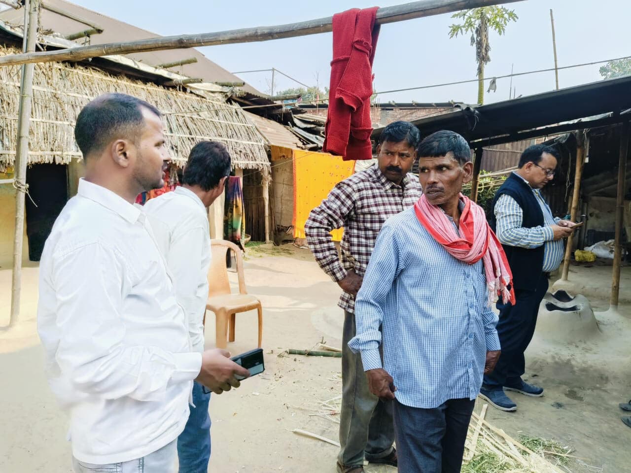 बीडीओ ने सर्वेक्षण कार्य का लिया जायजा