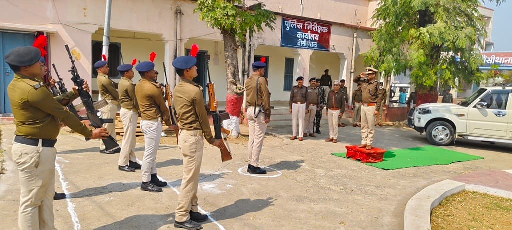 लंबित कांडों के त्वरित निष्पादन के लिए एसपी का औचक निरीक्षण