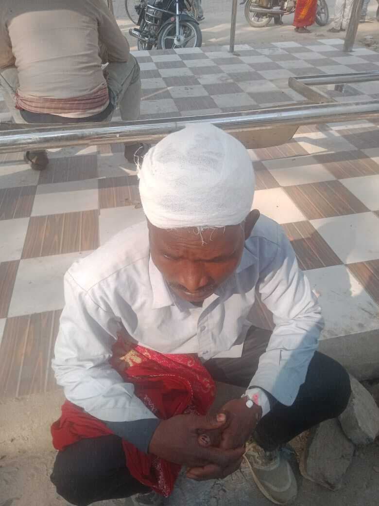 भोज खा रहे महादलित लोगों के साथ मारपीट, दो जख्मी