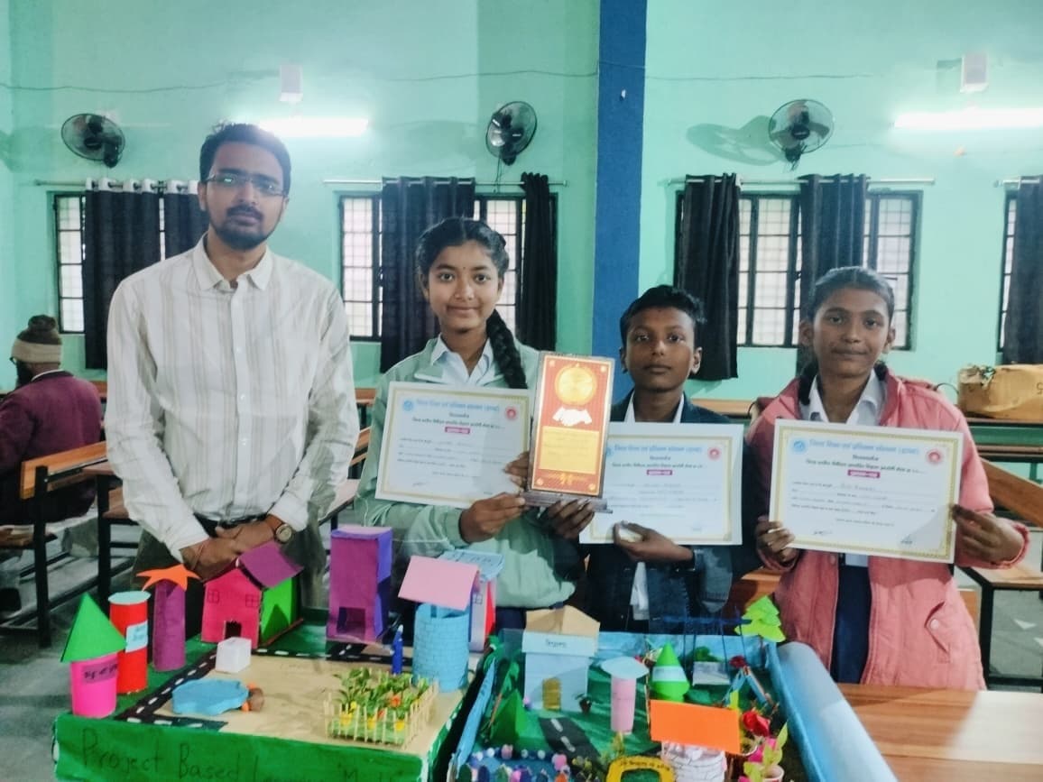 विज्ञान व गणित मेले में बेहतर प्रदर्शन करने वाले छात्र जायेंगे राज्य स्तरीय मेले में