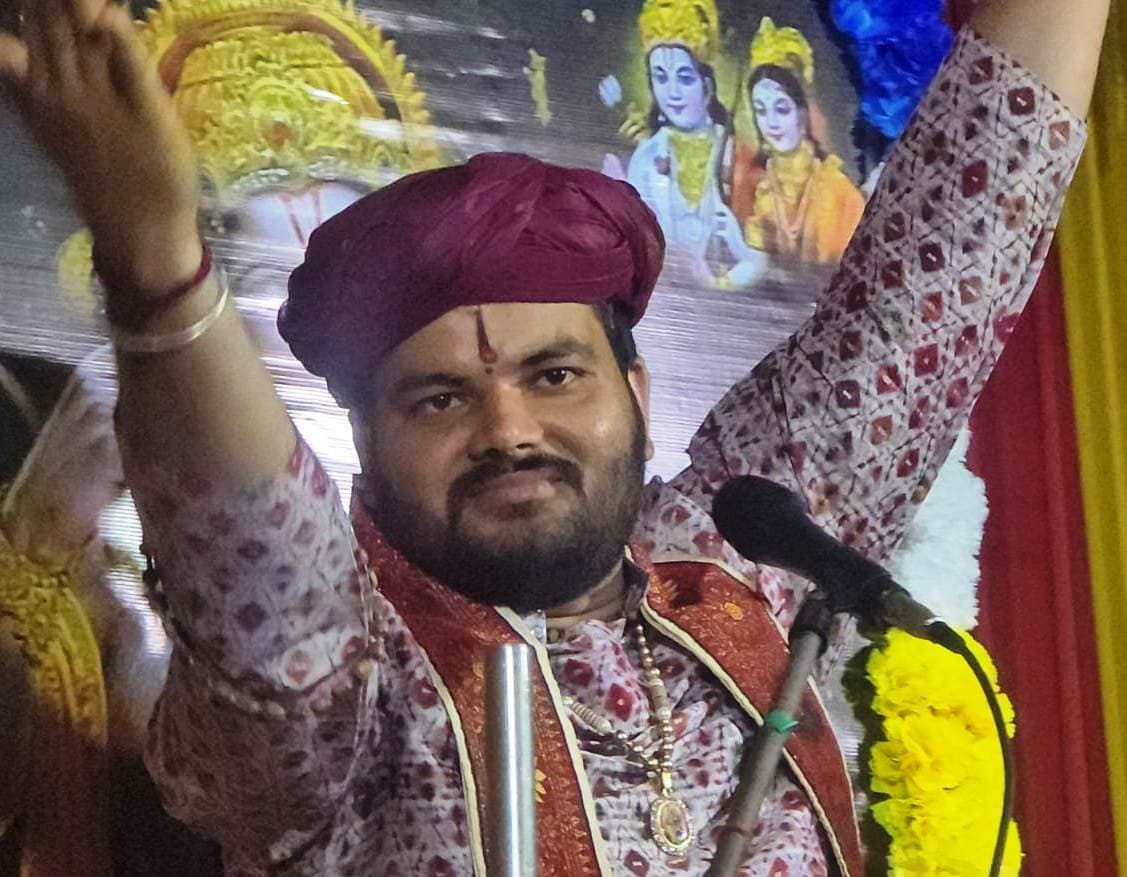 Bhagalpur news धर्म की रक्षा व भक्तों के उद्धार के लिए भगवान लेते हैं अवतार