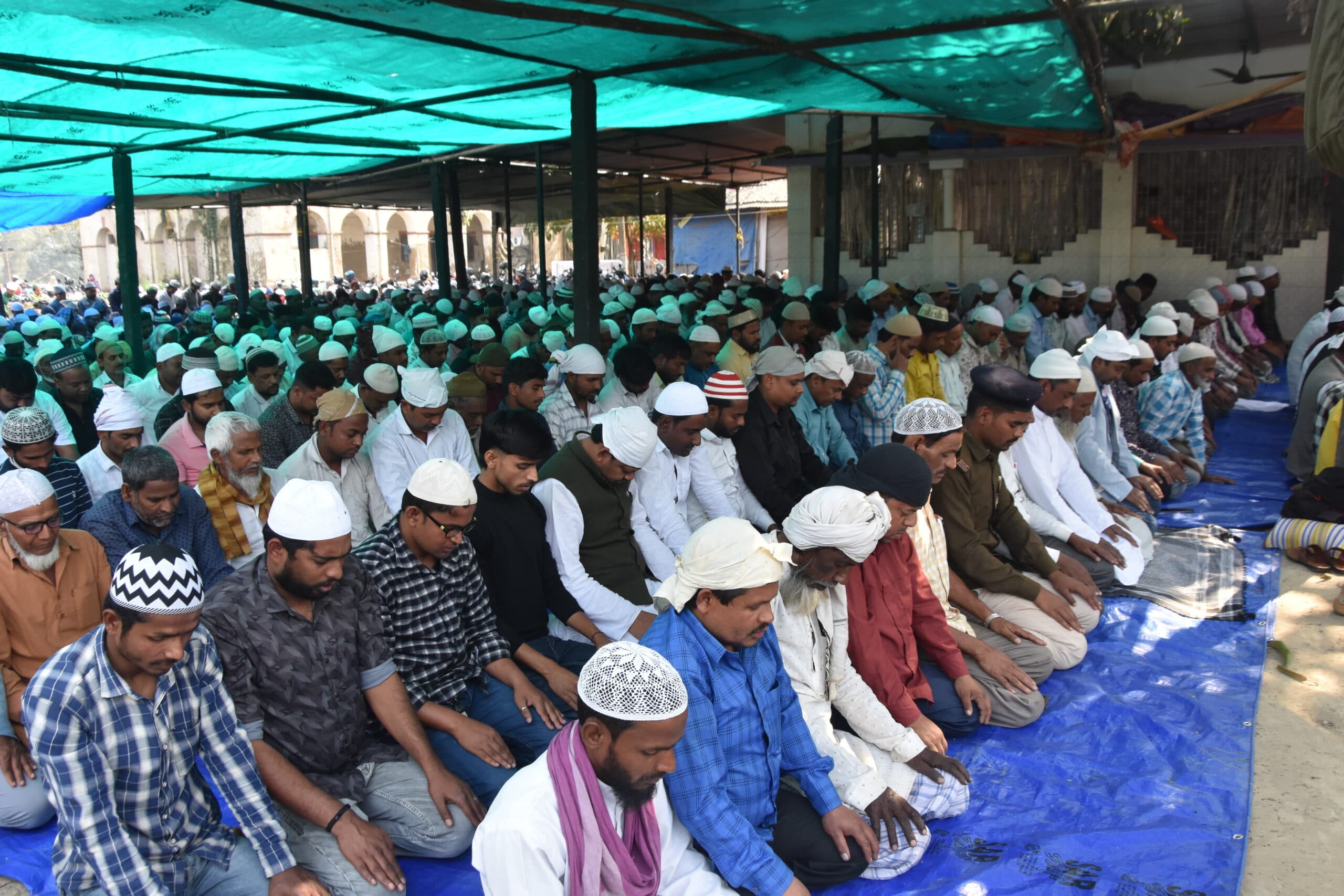 रमजान के पहले जुमे पर मांगी गई रहमत व बरकत की दुआएं