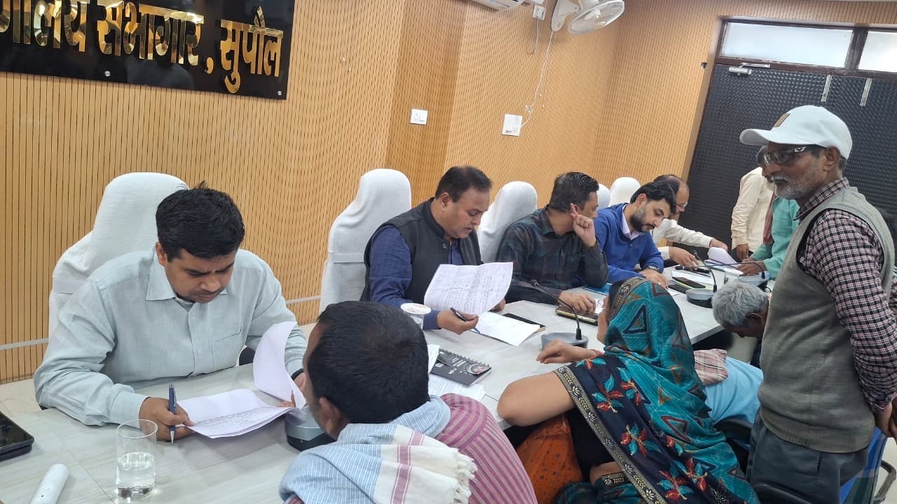 जिला जनता दरबार में 58 मामलों की सुनवाई, जिलाधिकारी ने दिए त्वरित निष्पादन के निर्देश