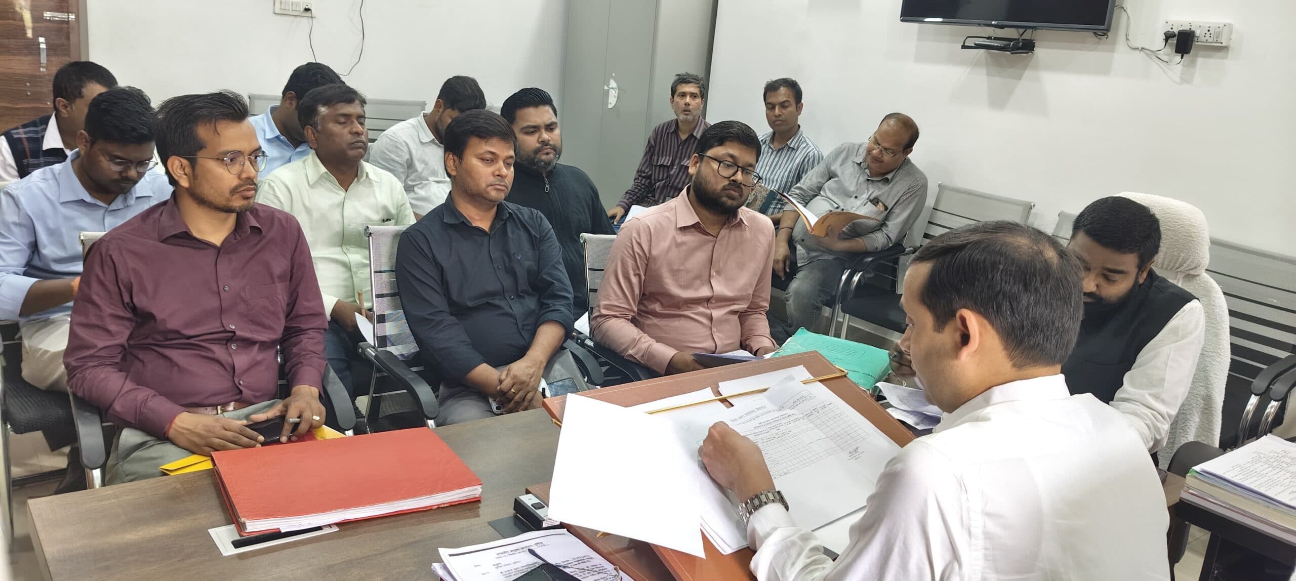 माइनिंग प्लान की सूची तैयार करने का एडीएम ने दिया निर्देश