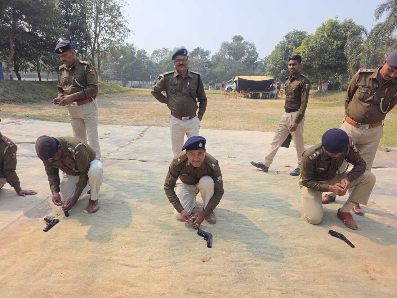 पुलिस पदाधिकारी व कर्मियों ने किया लक्ष्यभाष