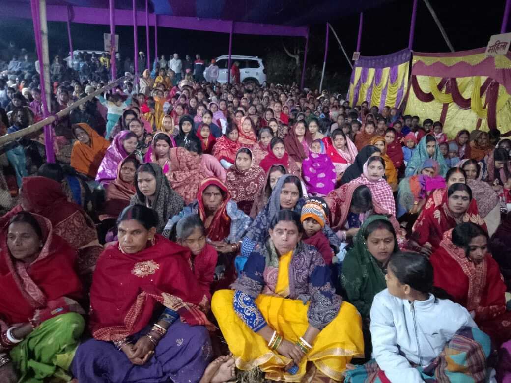 बाबा दुबे की महिमा अपरंपार…भजन पर झूमे श्रोता