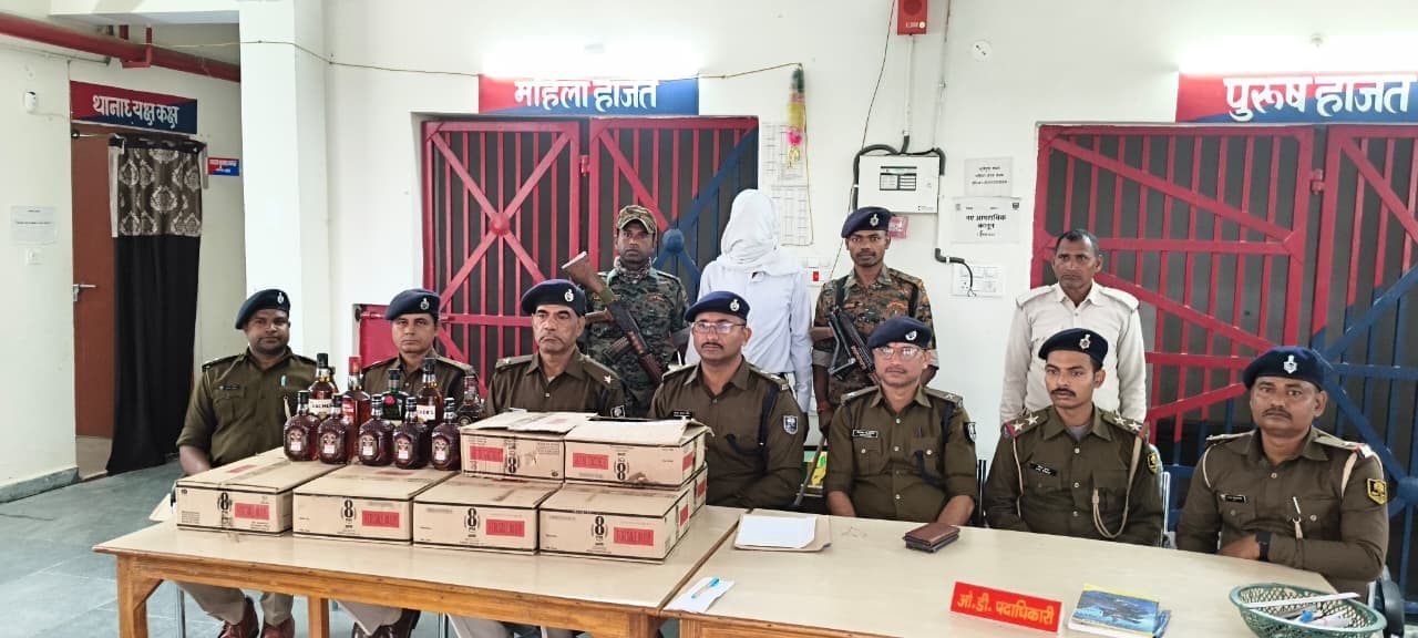 सूर्यपुरा पुलिस ने छापेमारी कर भारी मात्रा में शराब के साथ धंधेबाज को किया गिरफ्तार