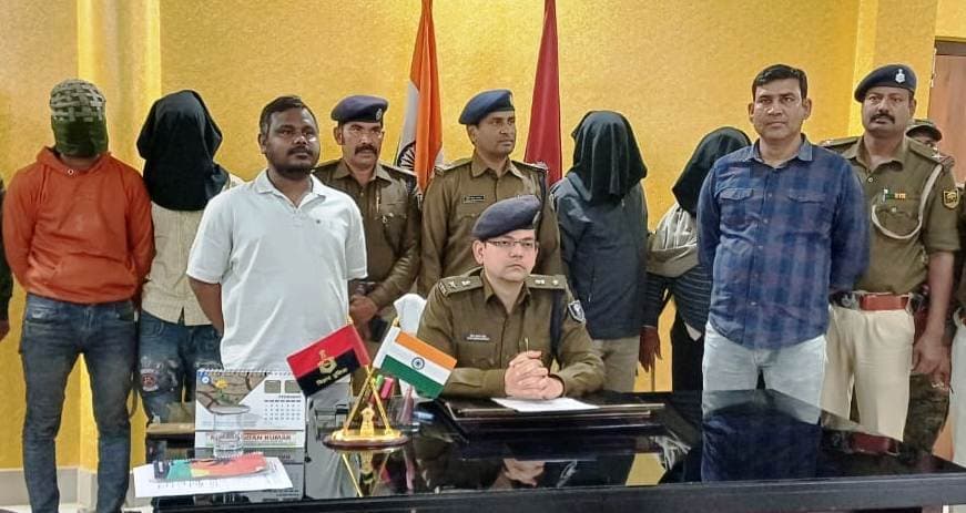 मुंगेर का टॉपटेन 25 हजार का इनामी अपराधी चंदन को पुलिस ने घेरकर दबोचा