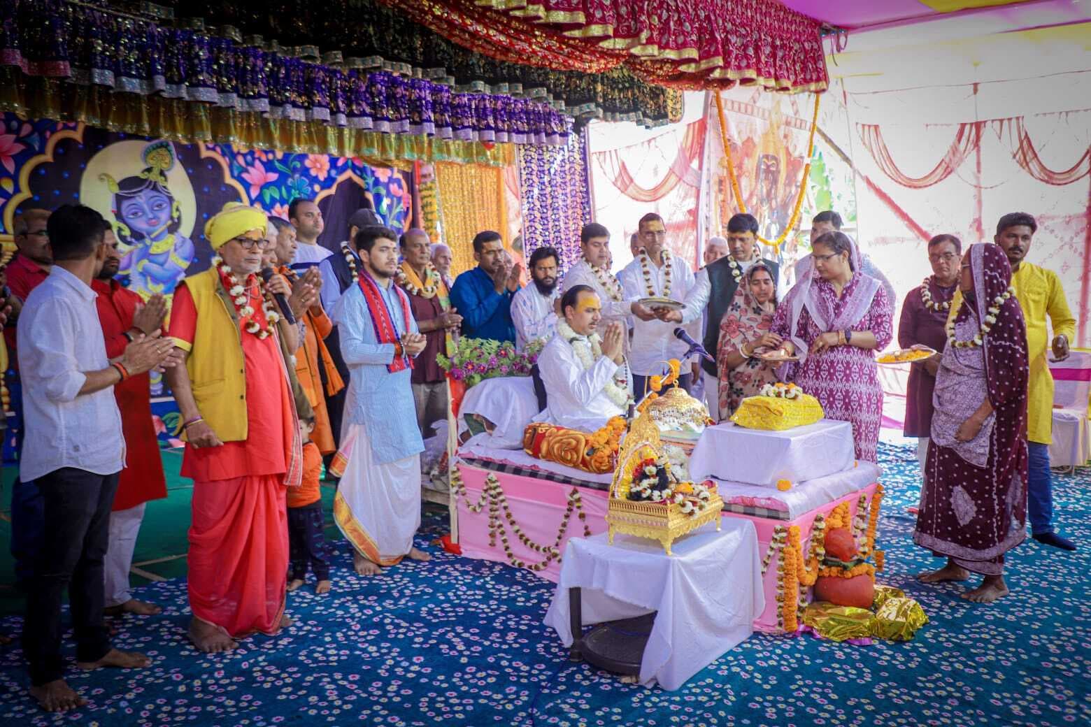 षट्चंडी महायज्ञ व भागवत कथा से भुतौली में बना हुआ है भक्तिमय माहौल