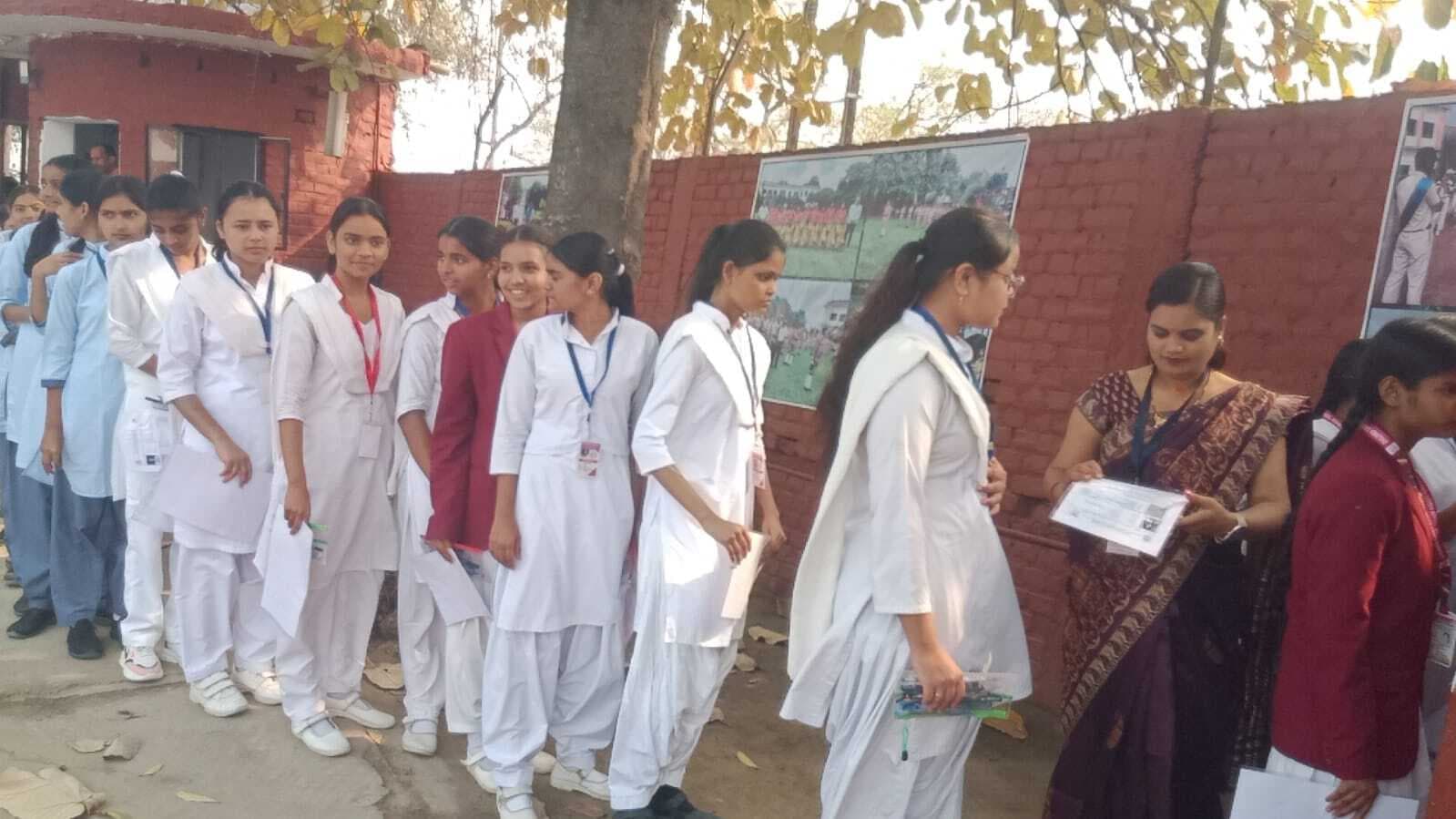 सीबीएसइ बोर्ड : दूसरे दिन पांच परीक्षार्थी रहे अनुपस्थित