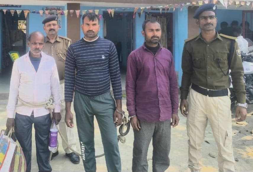 पांच वारंटियों को किया गिरफ्तार