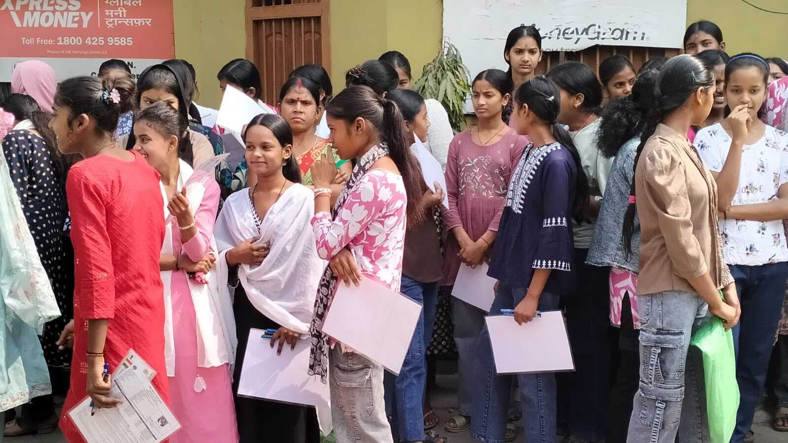 मैट्रिक परीक्षा: परीक्षा के पांचवें दिन सायंस ने छात्र-छात्राओं को खूब उलझाया