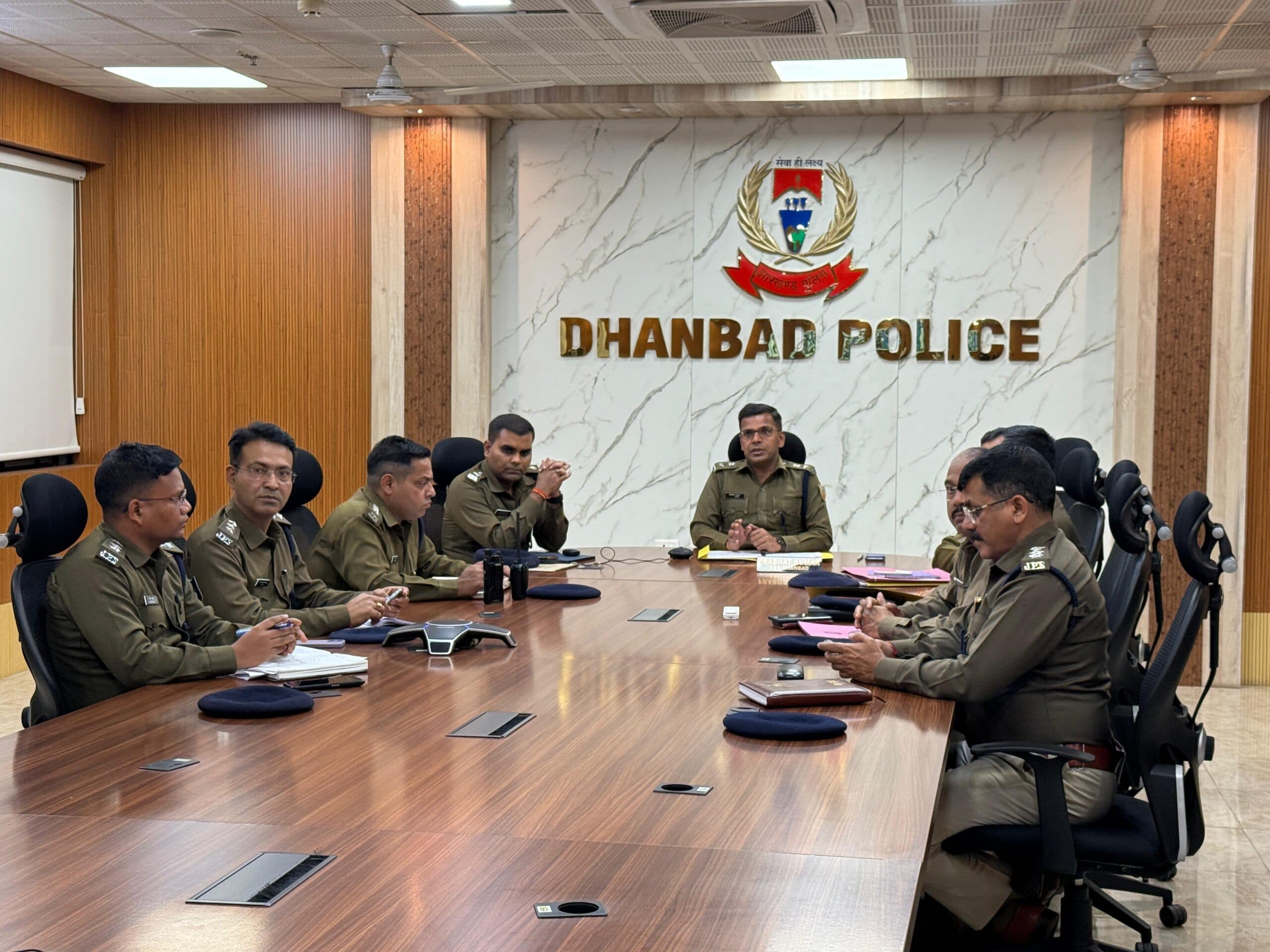 Dhanbad News: चुनाव में गड़बड़ी करनेवालों पर सख्ती से निबटेगी पुलिस : एसएसपी