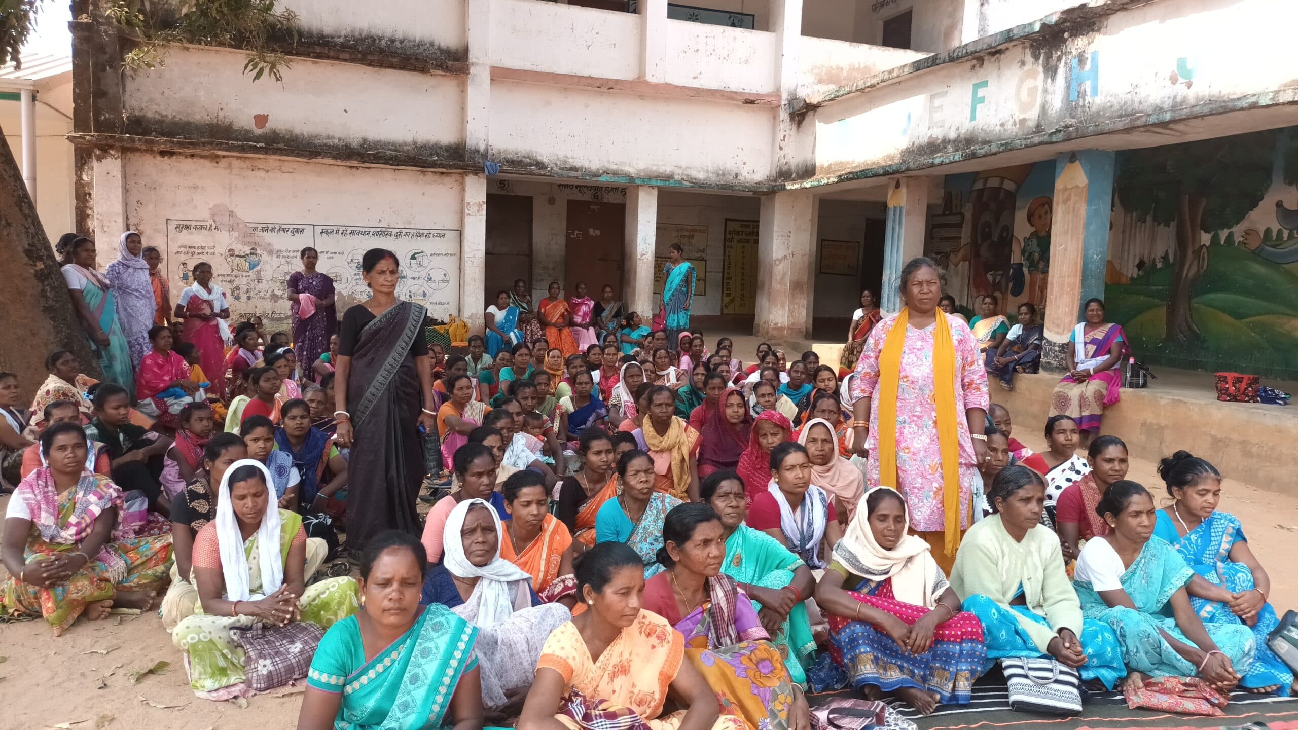 रसोइया संघ की बैठक में हड़ताल जारी रखने का निर्णय