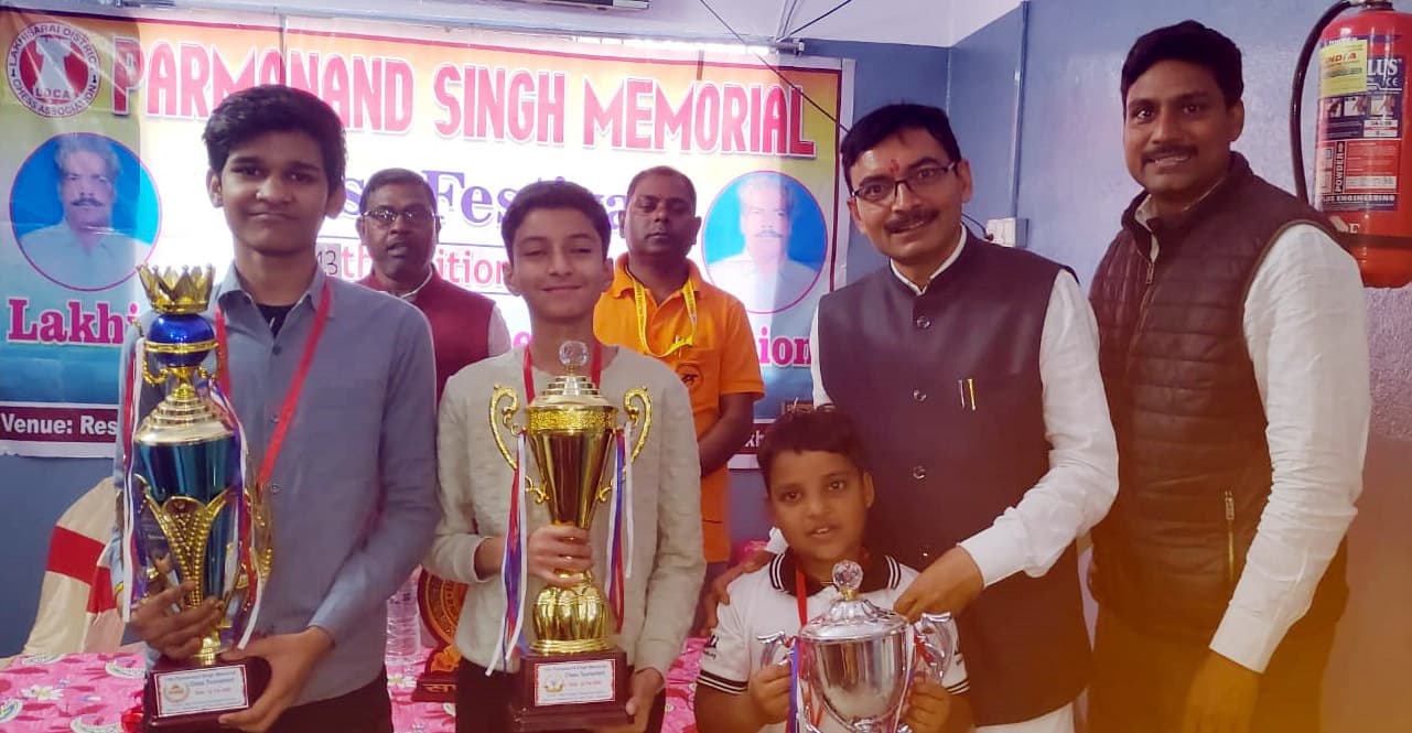 13वां शतरंज टूर्नामेंट में रौशन रहे प्रथम