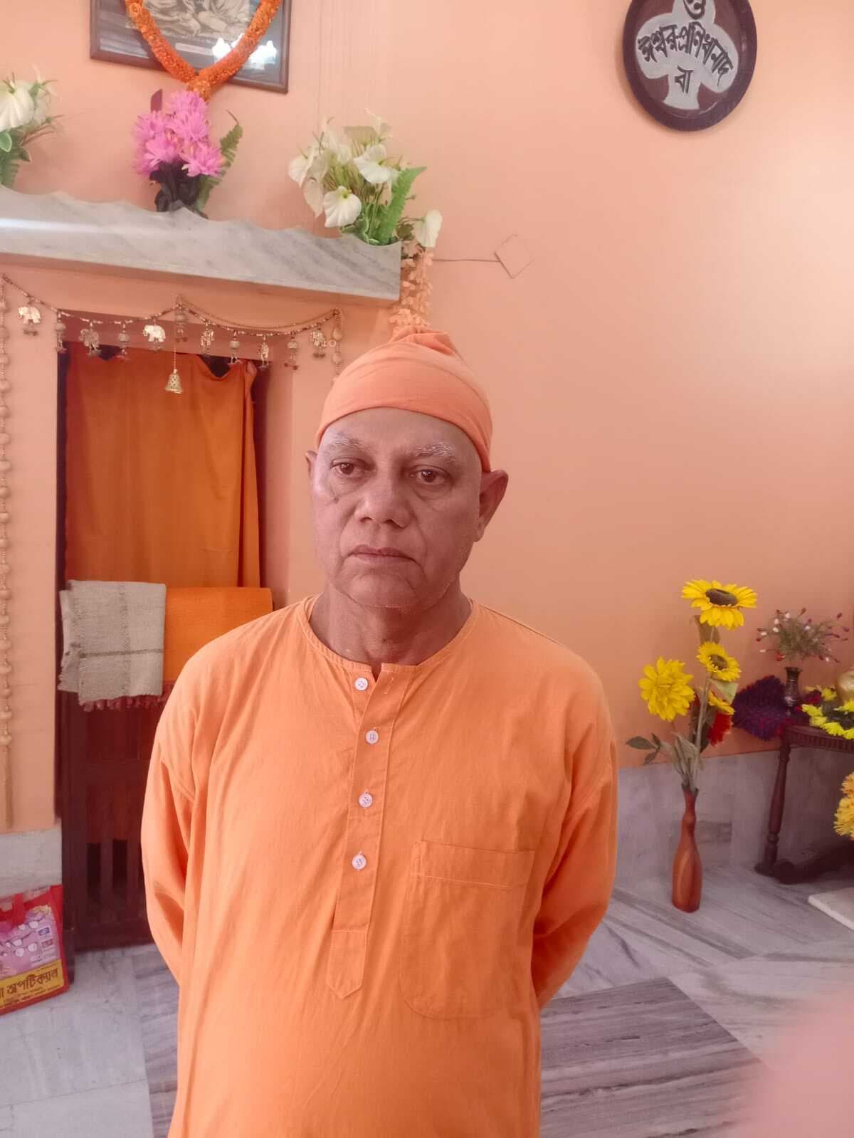 स्वामी करुणा प्रकाश आरण्य हो सकते हैं मठ के उत्तराधिकारी