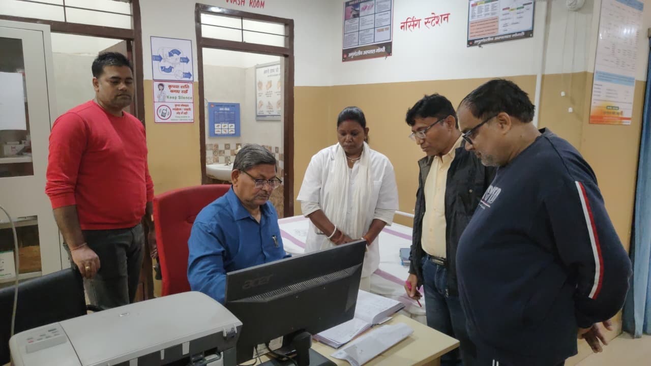 सीएस ने किया अनुमंडलीय अस्पताल का औचक निरीक्षण