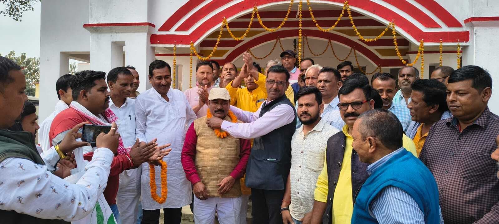 कमल नयन लगातार आठवीं बार निर्विरोध चुने गये जदयू के प्रखंड अध्यक्ष