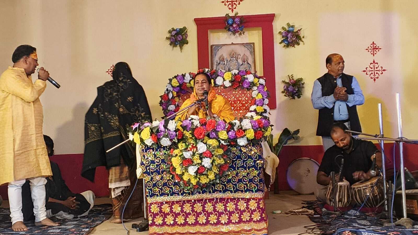 सत्संग भजन में शामिल होने वाले श्रद्धालु कभी विचलित नहीं हो सकते