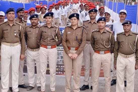 रैली निकाल पुलिसकर्मियों ने दिया ‘नशा मुक्त समाज’का संदेश