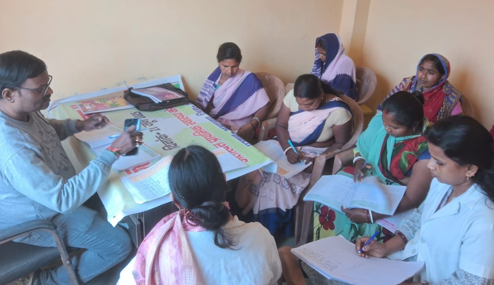 एएनएम व आशा फैसिलिटेटर को सर्वे ड्यू लिस्ट तैयार करने की दी जानकारी