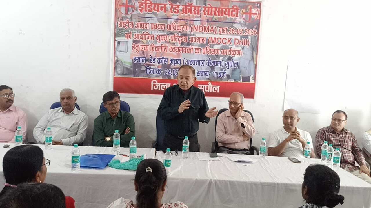 भूकंप से निबटने को रेडक्रॉस में स्वयंसेवकों को प्राथमिक उपचार व रेस्क्यू ऑपरेशन का दिया प्रशिक्षण