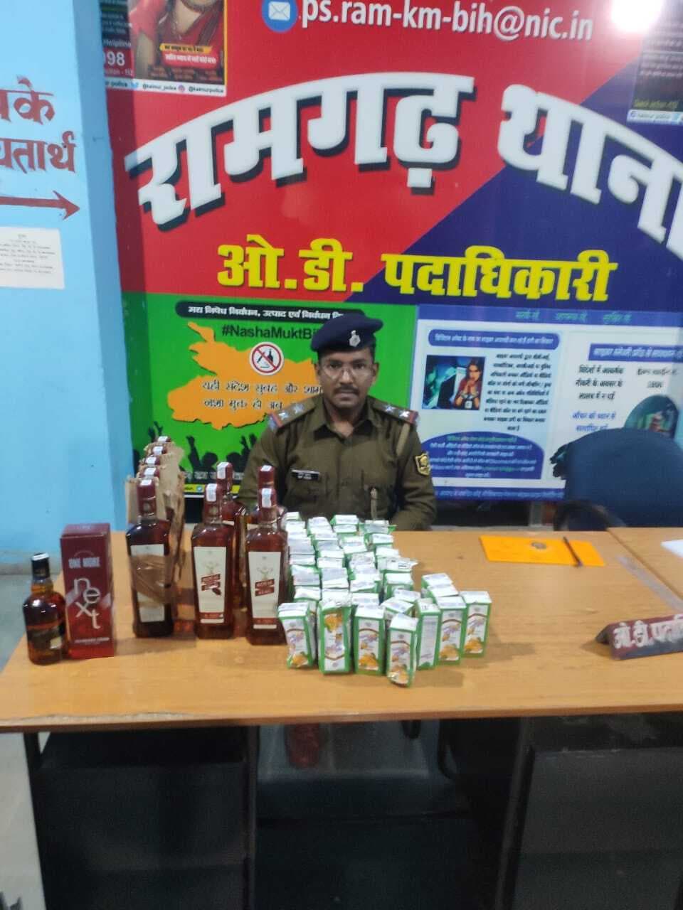 16 लीटर शराब के साथ बाइक जब्त, तस्कर फरार