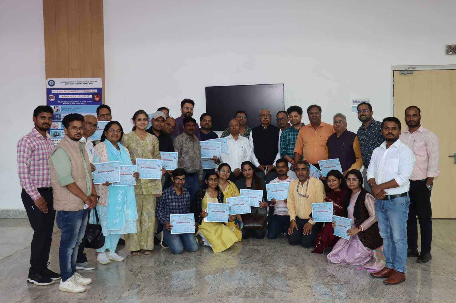 क्षय रोग निदान के लिए स्वास्थ्य कर्मियों को मिला प्रशिक्षण