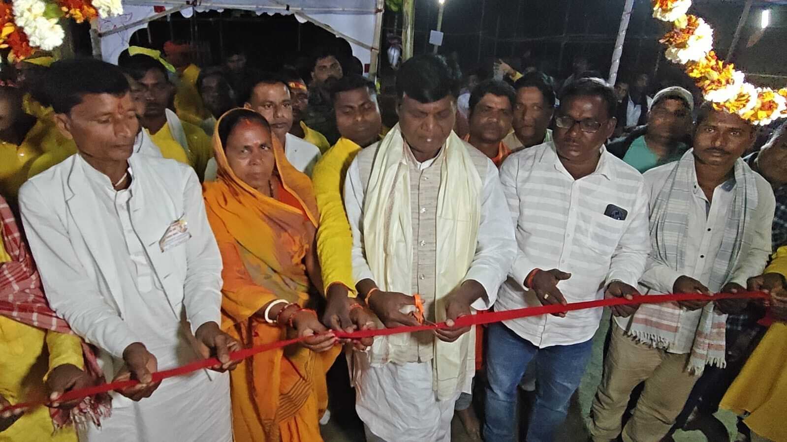 48 घंटे की रामधुनी यज्ञ का विधायक ने किया शुभारंभ, माहौल हुआ भक्तिमय