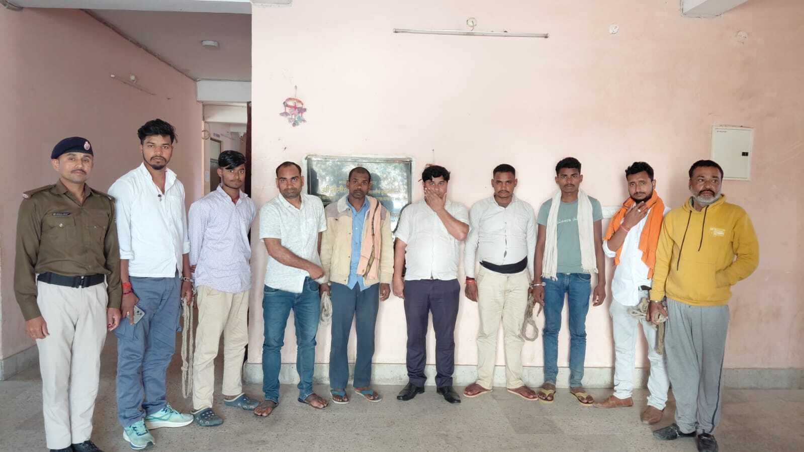 दो तस्कर व सात शराबी गिरफ्तार