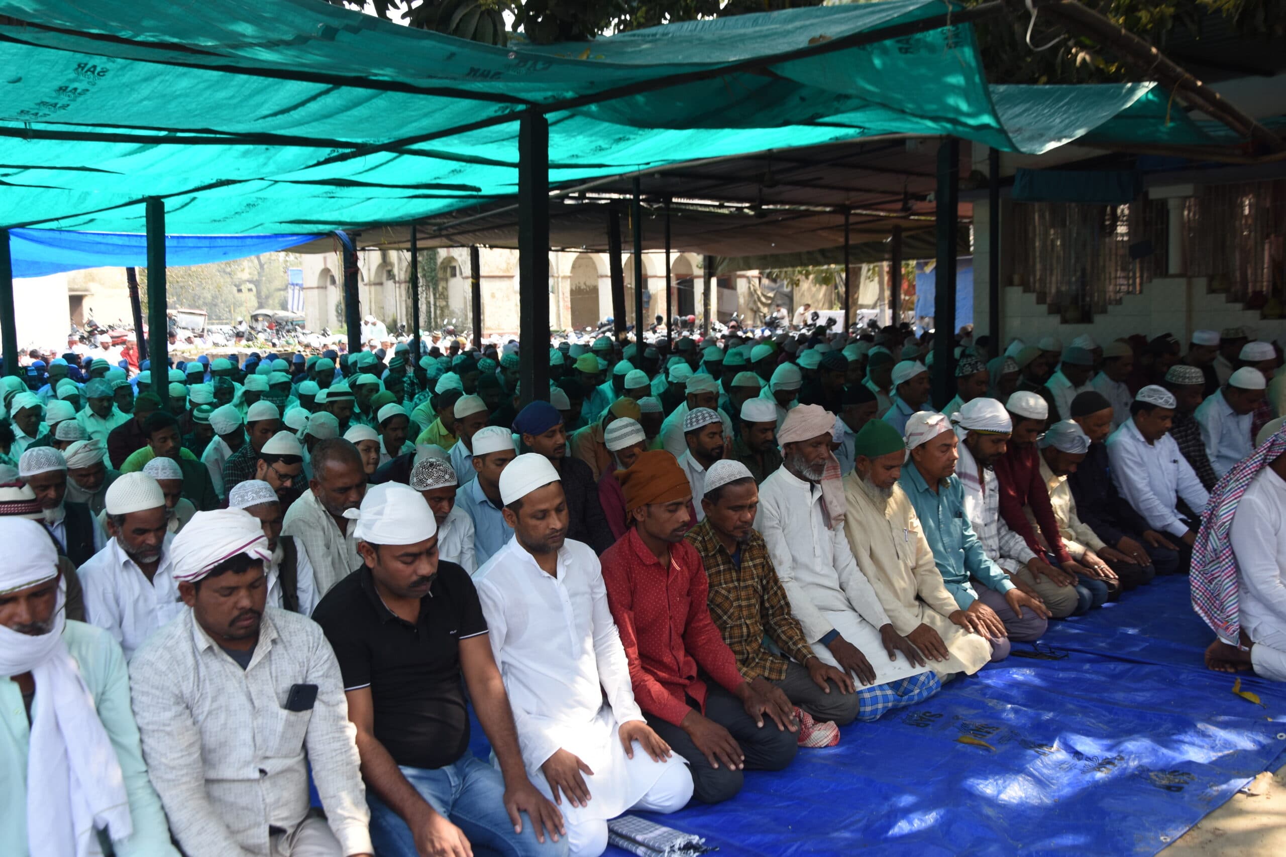 रमजान के दूसरे जुमे पर मांगी गयी रहमत व बरकत की दुआएं