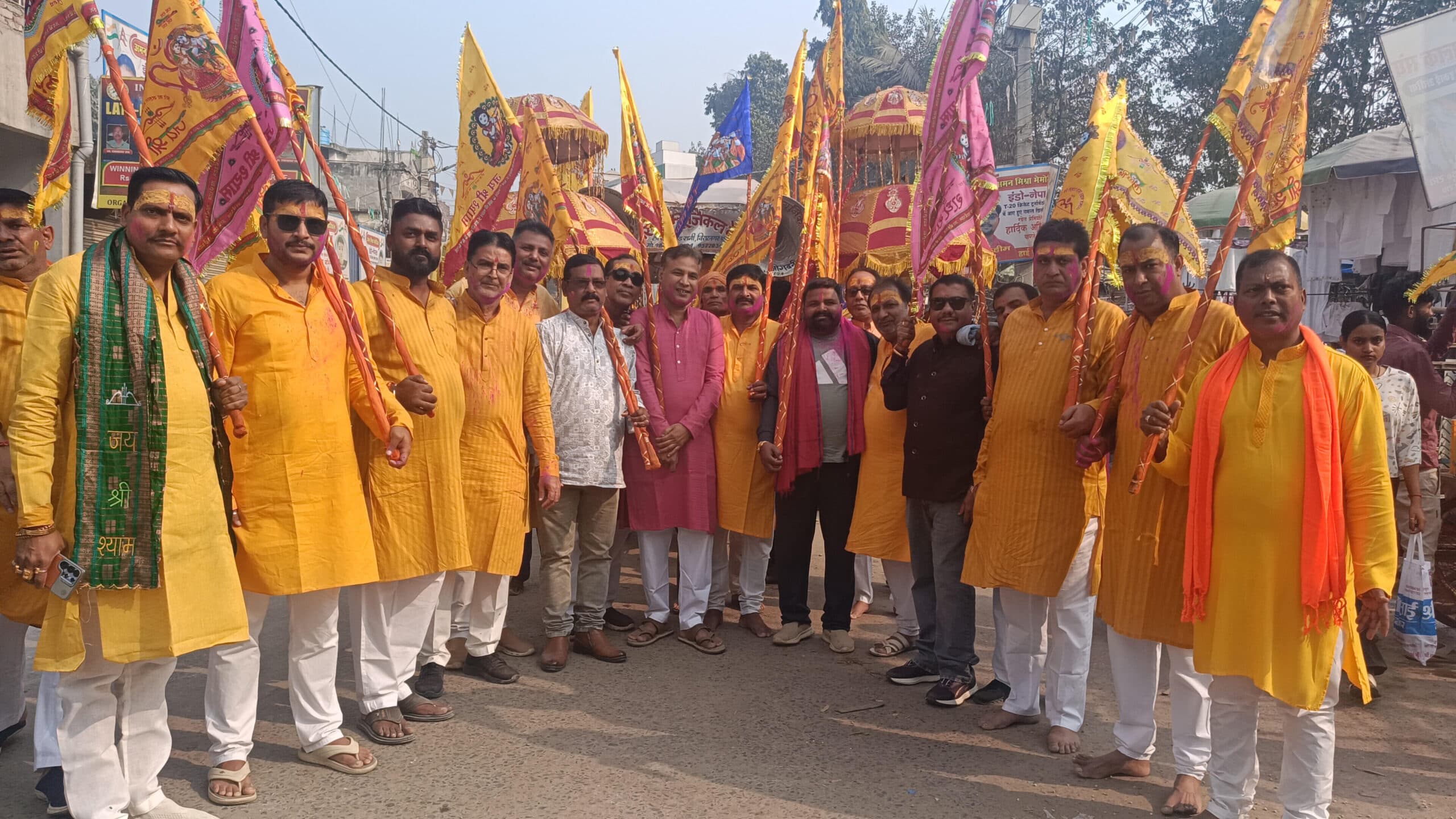 श्याम भक्तो ने निकाली निशान यात्रा