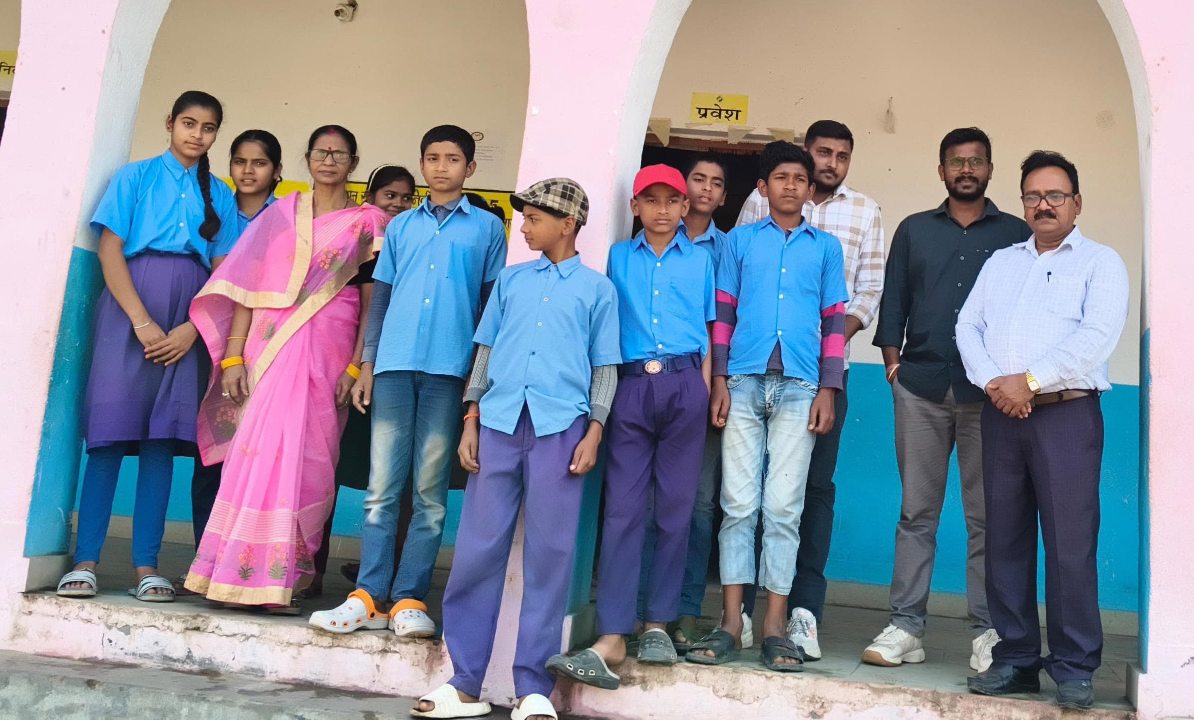 विद्यालय में परियोजना आधारित शिक्षण पर दिया जा रहा विशेष जोर