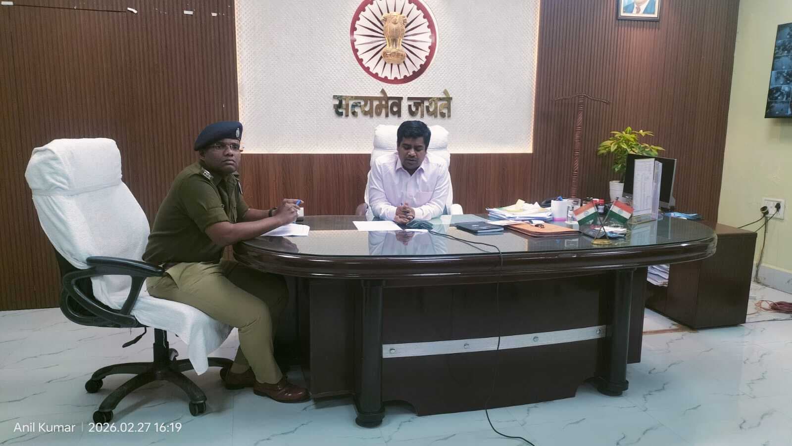 होली के दौरान संवेदनशील स्थानों पर विशेष सतर्कता बरतें : डीएम