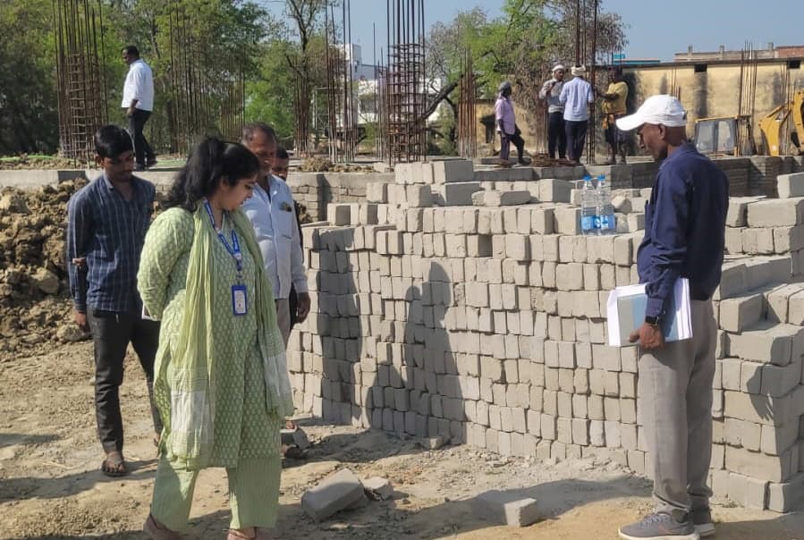 निर्माण कार्य में गुणवत्ता की अनदेखी पर संबंधित एजेंसी व संवेदक पर होगी कार्रवाई