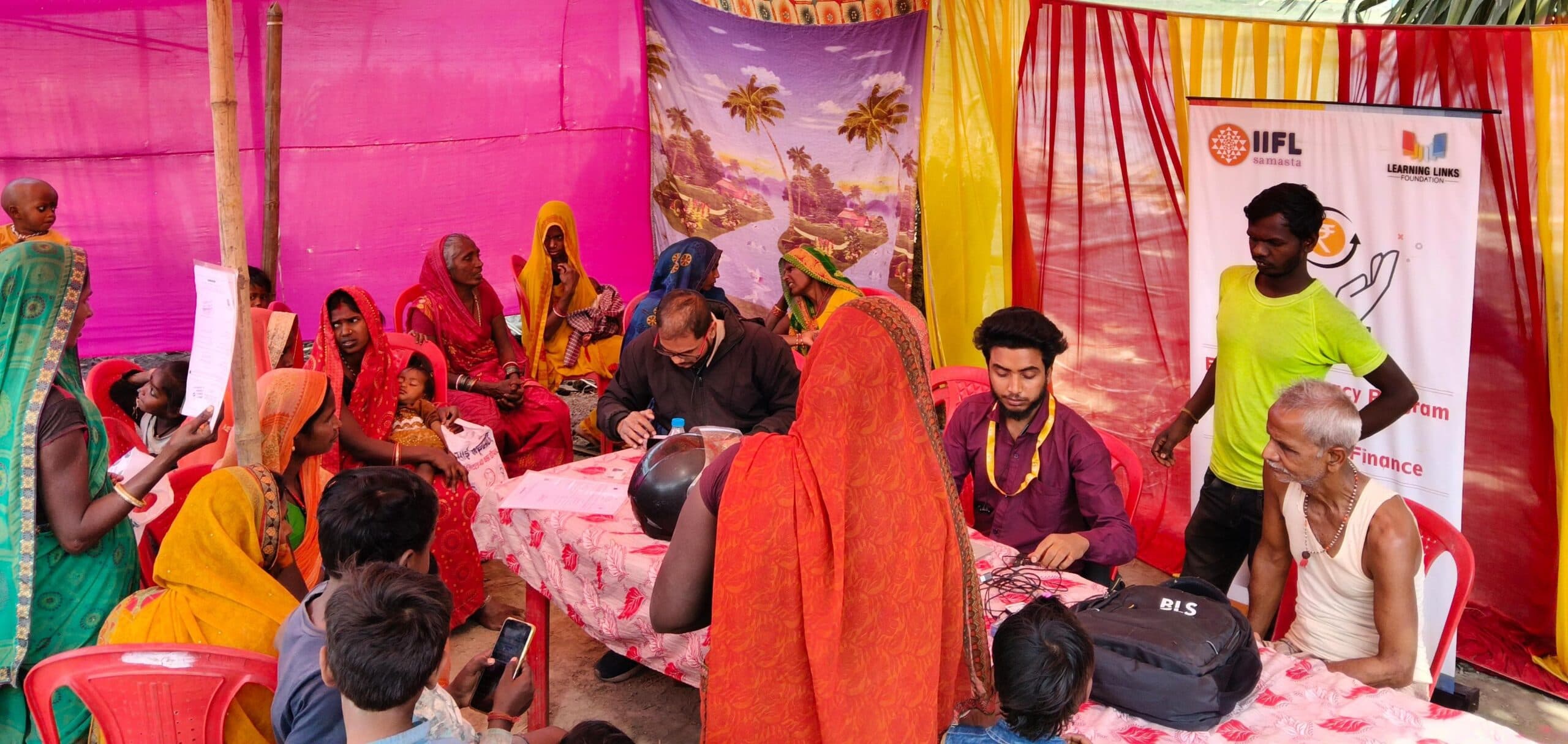 डोंगा बिठा गांव में वित्तीय साक्षरता पर सामुदायिक मेला