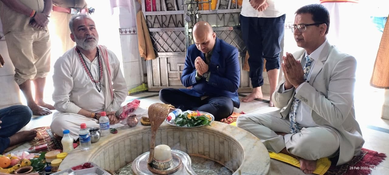 बाबा गोरखनाथ धाम में हाईकोर्ट के जज ने की पूजा